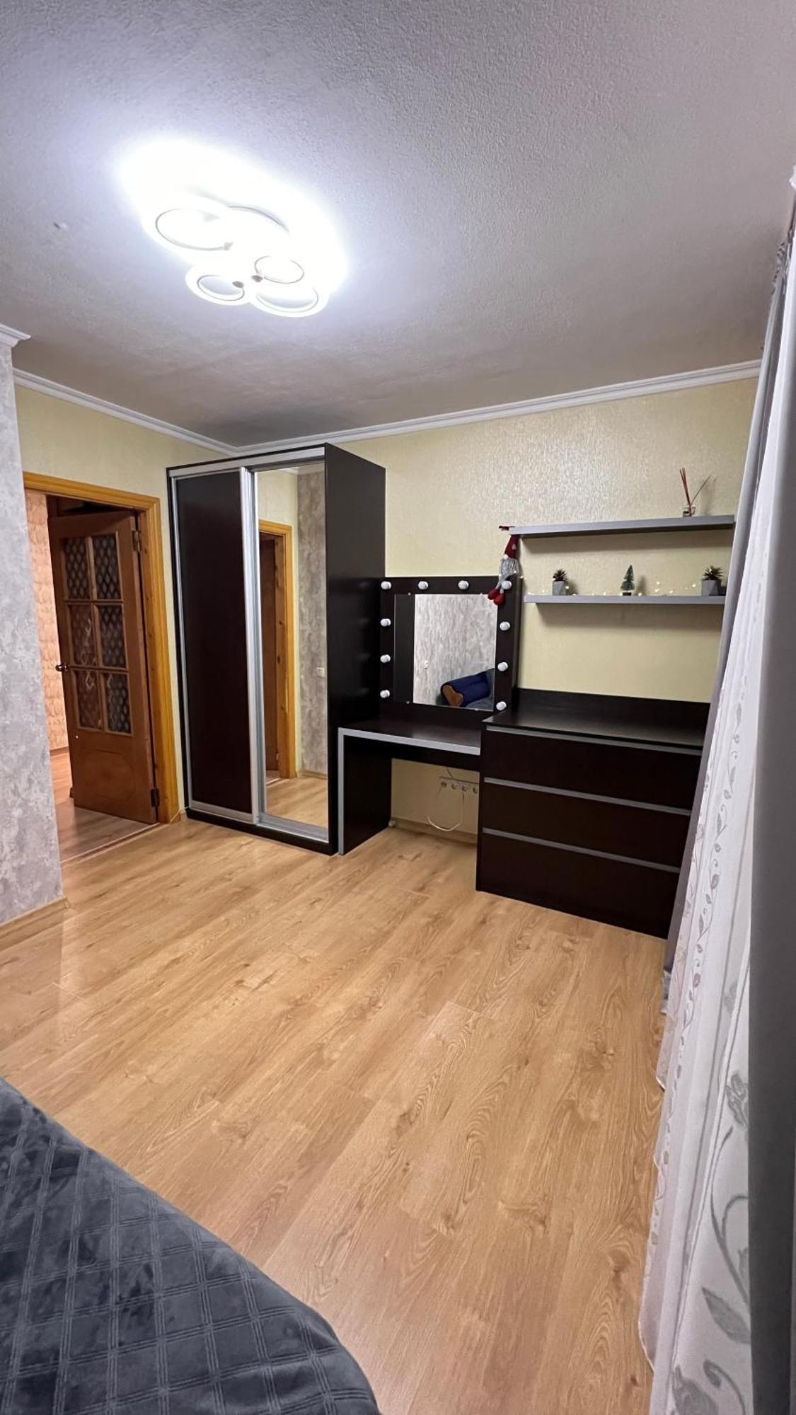 Затишна 2-х кімнатна квартира -ДІМ Каменец-Подольский Экстерьер фото